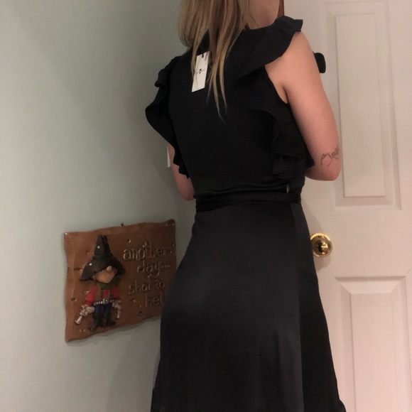 7 For All Mankind ruffle wrap dress. - Picture 2 of 4